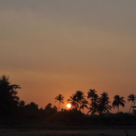 Tutti Garden Bungalows Hotel Mormugao Exterior foto